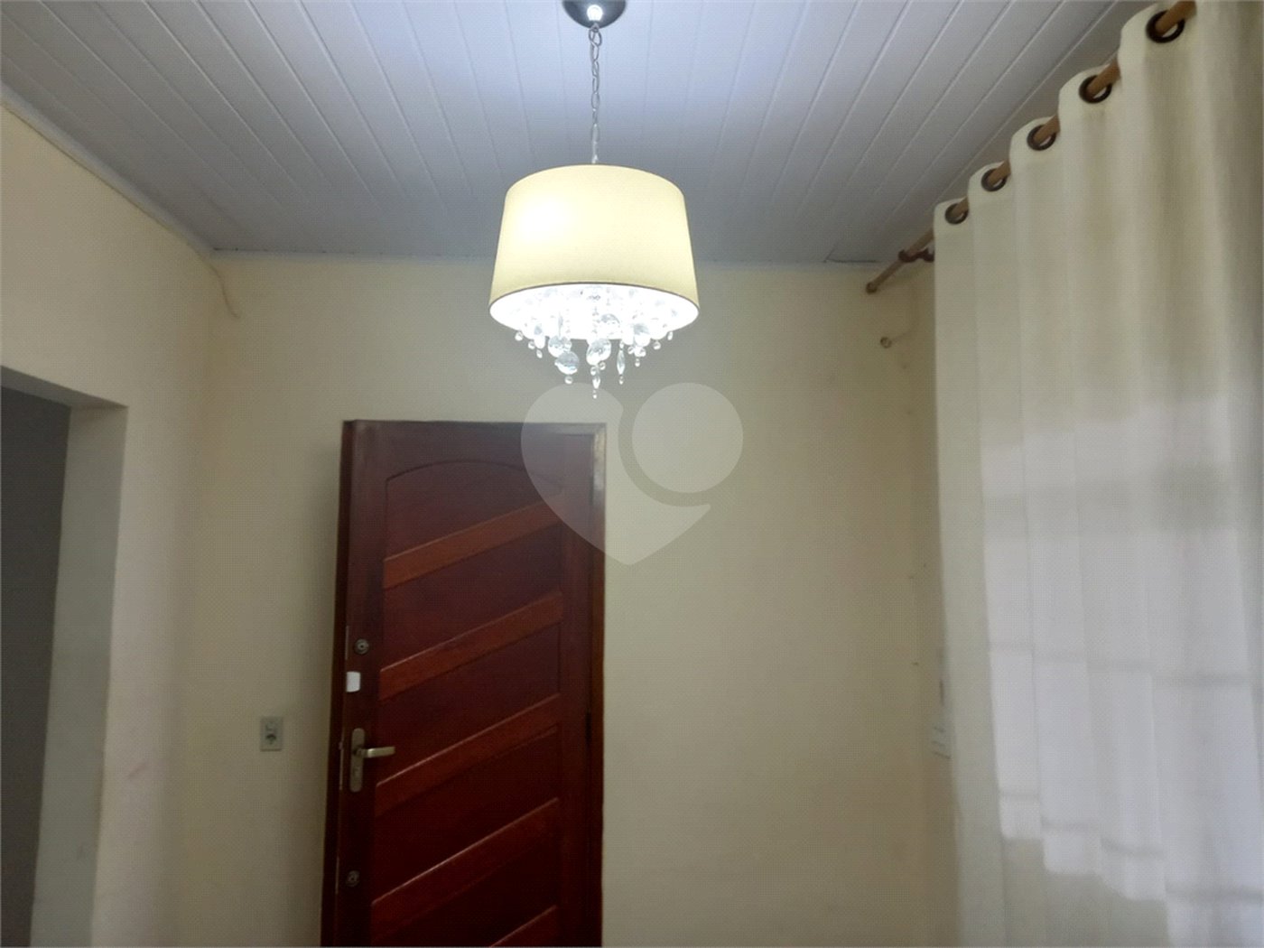 Sobrado à venda com 4 quartos, sendo 1 suíte, em Jardim Peri, São Paulo, SP
