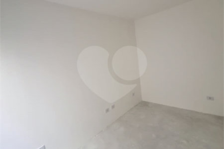 Sobrado à venda com 3 quartos, sendo 1 suíte, em Vila Romero, São Paulo, SP