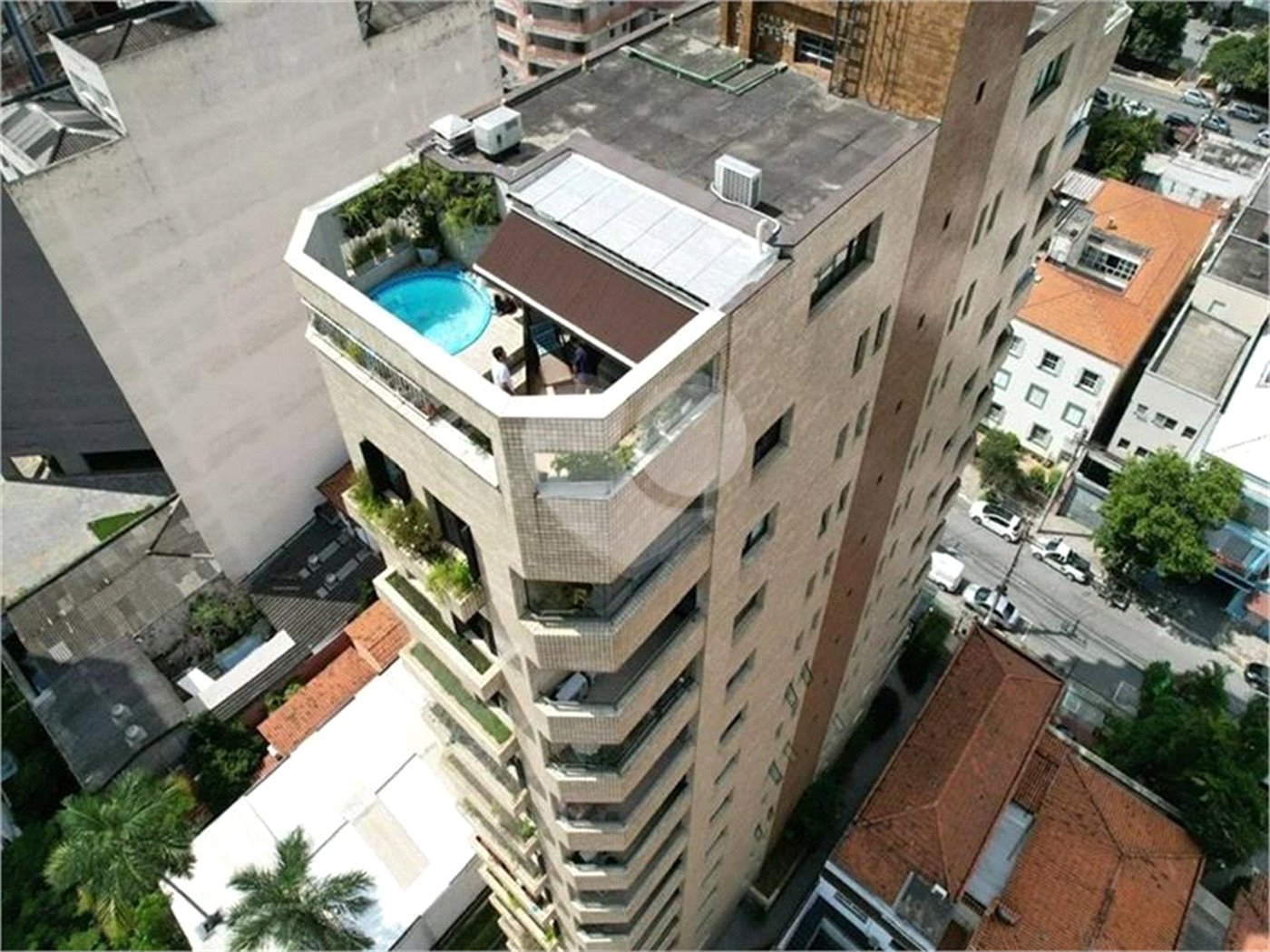 Apartamento à venda ou para alugar com 4 quartos, sendo 1 suíte, em Pinheiros, São Paulo, SP