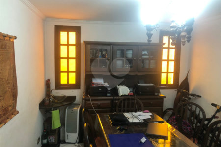 Sobrado à venda com 4 quartos, sendo 1 suíte, em Sumaré, São Paulo, SP