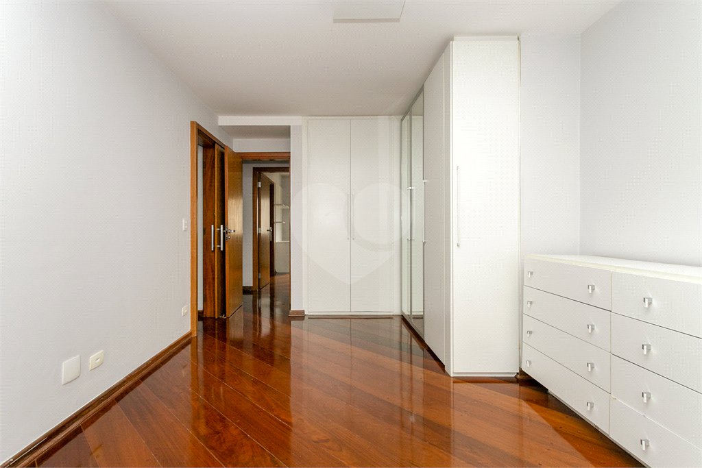 Apartamento à venda com 4 quartos, sendo 3 suítes, em Perdizes, São Paulo, SP
