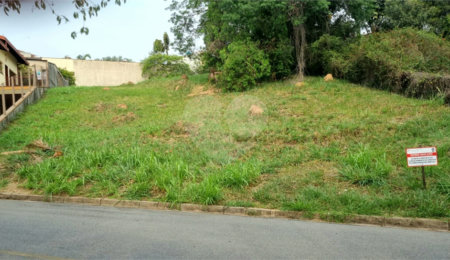 Terreno à venda no condomínio Estância Marambaia, Vinhedo - SP