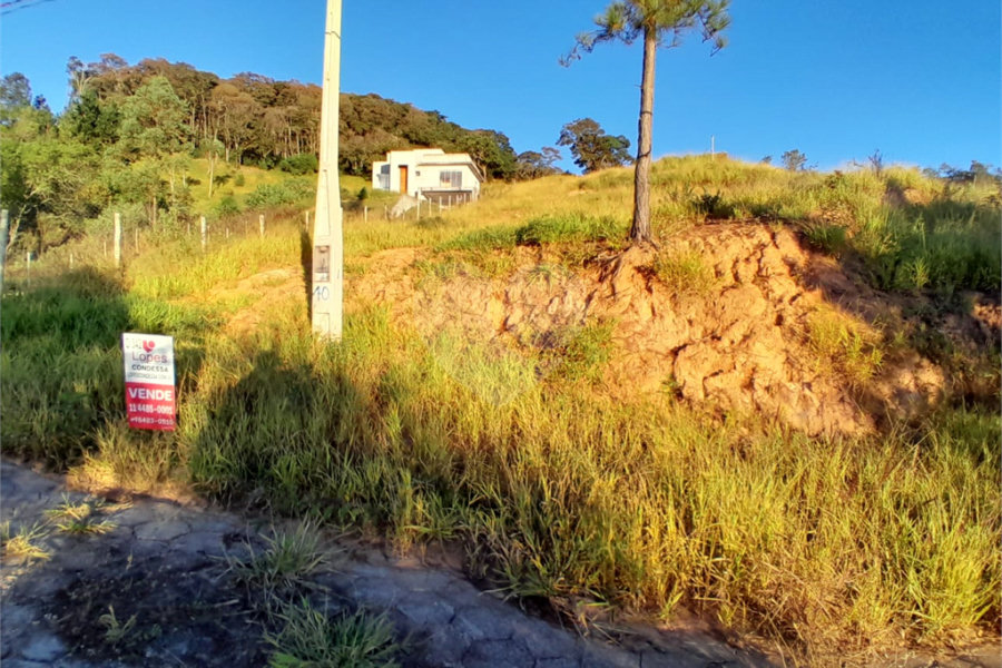 Terreno à venda no condomínio Aútria da Cantareira, Mairiporã - SP