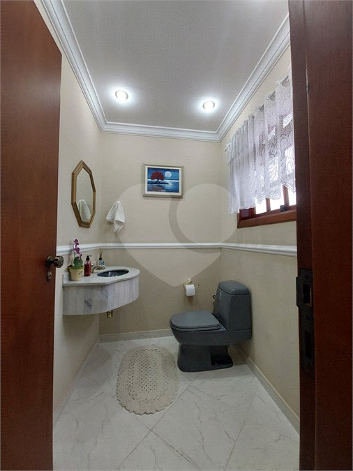 Casa à venda com 3 suítes em Vila Pereira Barreto, São Paulo, SP