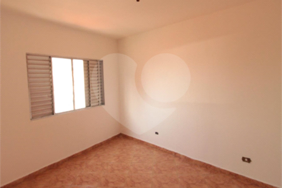 Sobrado à venda com 4 quartos, sendo 1 suíte, em Vila Isolina Mazzei, São Paulo, SP