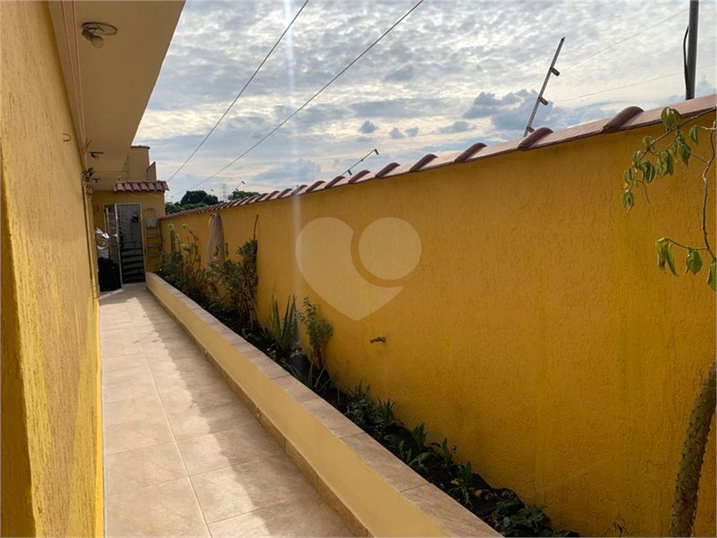Casa Térrea à venda com 3 quartos, sendo 1 suíte,  em Horto, São Paulo, SP