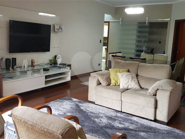 Apartamento à venda com 3 suítes em Horto Florestal, São Paulo, SP