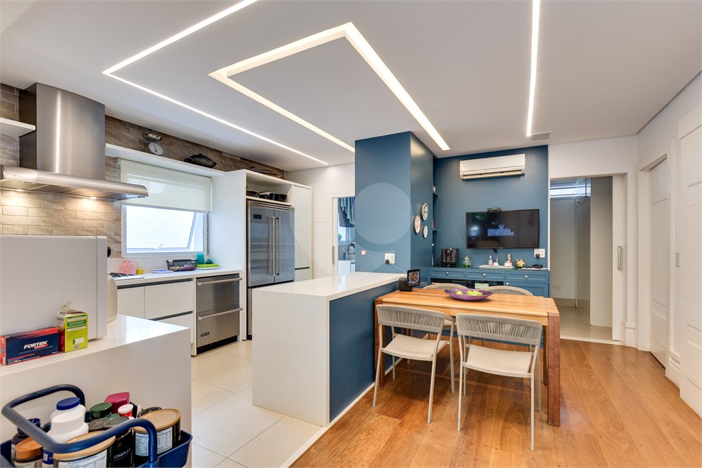 Casa à venda com 3 suítes no condomínio Parc Vignoble, São Paulo - SP