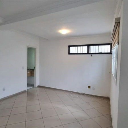 Casa à venda com 3 quartos, sendo 1 suíte, no condomínio Residencial Villagio, São Paulo - SP