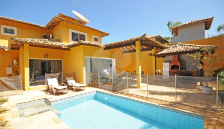 Casa à venda ou para alugar com 4 suítes em Ferradura, Armação dos Búzios, RJ