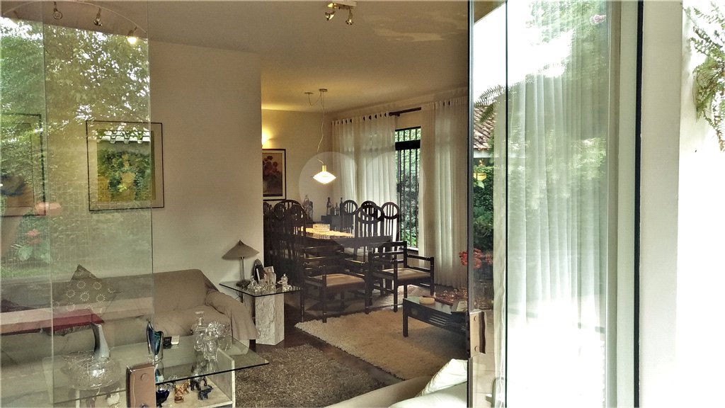 Casa Térrea à venda com 4 quartos, sendo 1 suíte, em Butantã, São Paulo, SP