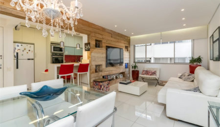 Apartamento à venda com 3 quartos, sendo 1 suíte,  em Itaim Bibi, São Paulo, SP