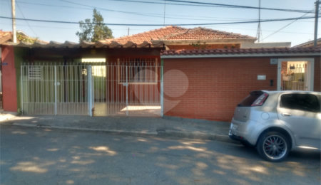 Sobrado à venda com 3 quartos em Horto, São Paulo, SP
