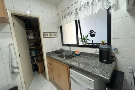 Apartamento à venda com 4 quartos, sendo 2 suítes, em Pinheiros, São Paulo, SP