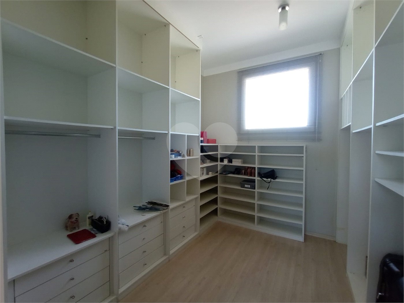Casa à venda com 3 suítes em Vila Nastri, Itapetininga, SP