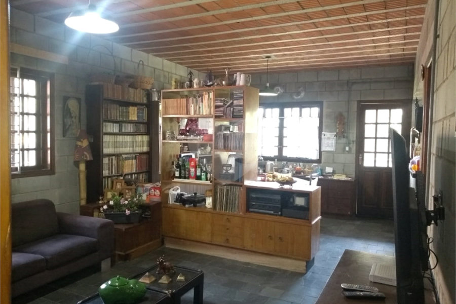 Casa à venda com 3 quartos, sendo 1 suíte, no condomínio Cinco Lagos, Mairiporã - SP