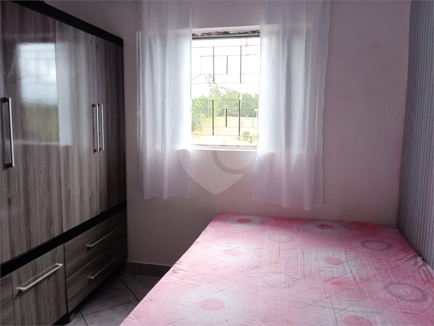Casa à venda com 4 quartos, sendo 1 suíte,  no Centro, Salesópolis, SP