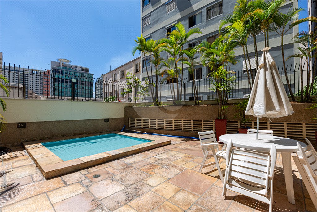 Apartamento à venda com 3 quartos, sendo 1 suíte, em Santa Cecília, São Paulo, SP