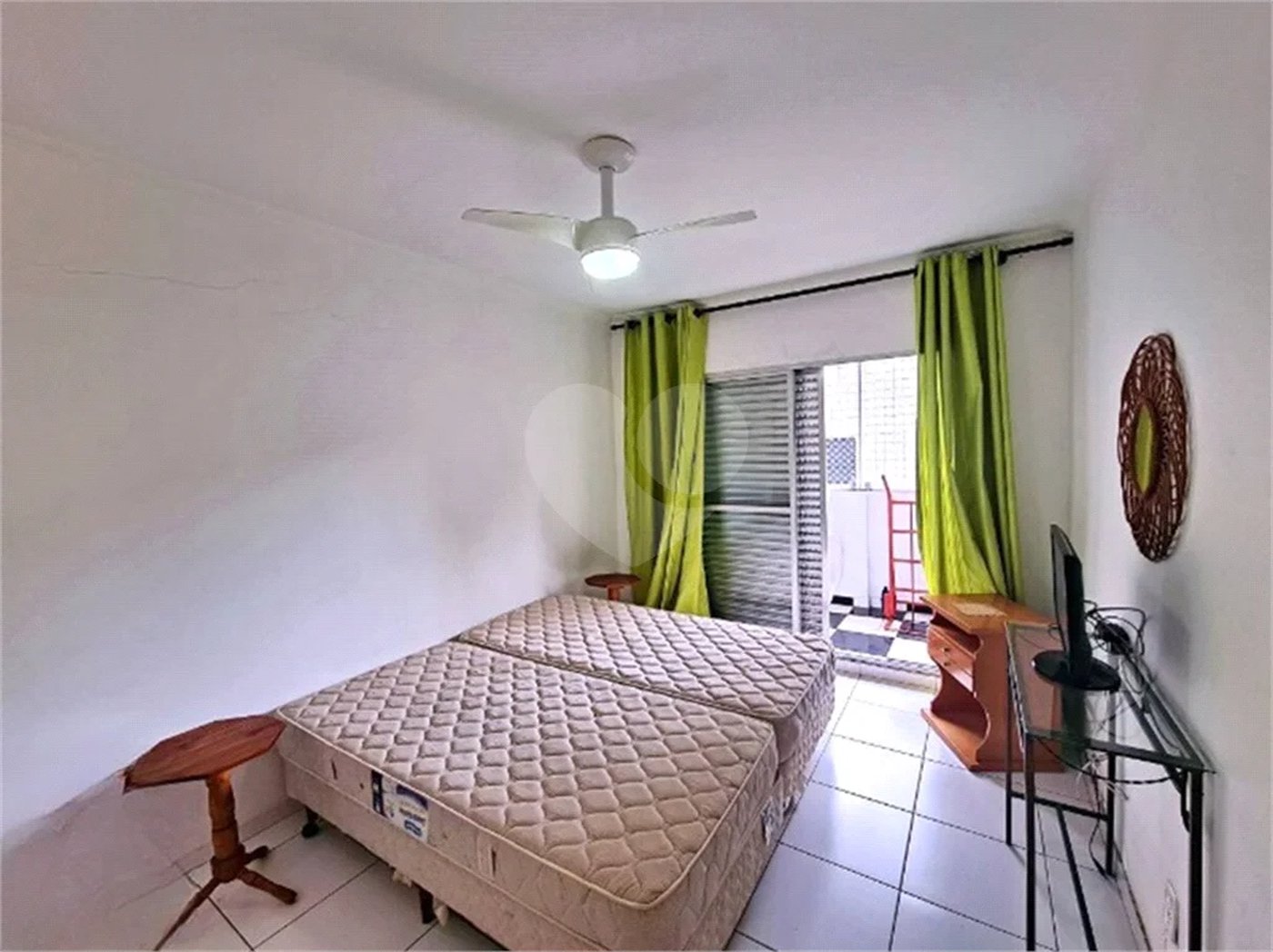 COBERTURA MOBILIADA À VENDA NO GUARUJÁ, 4 QUARTOS (2 SUÍTES)