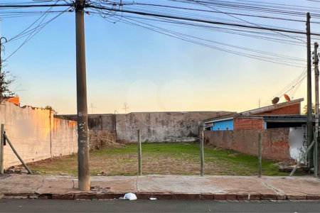 Terreno a venda na vila Brasília