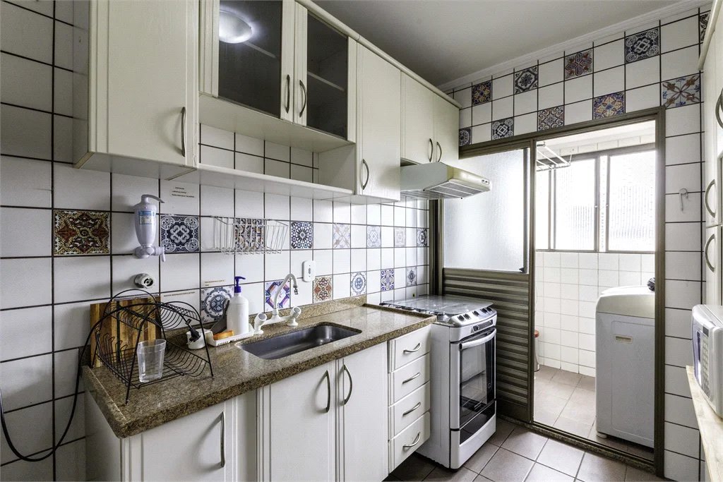 Apartamento à venda com 3 quartos, sendo 1 suíte, em Vila Madalena, São Paulo, SP