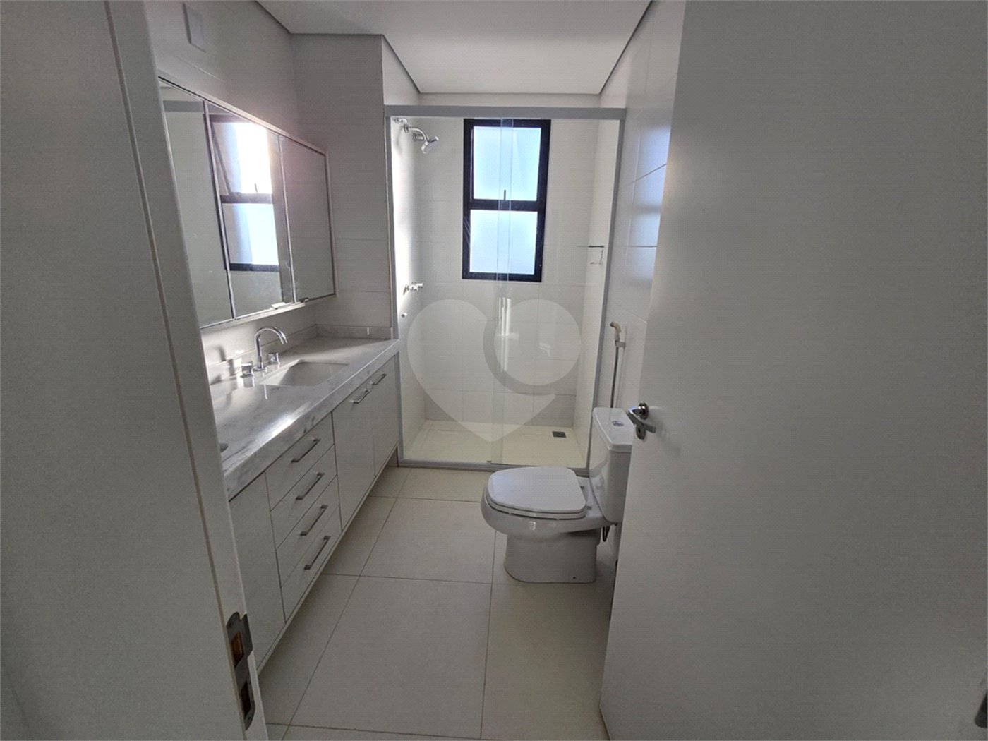 Apartamento para alugar com 3 suítes no Centro, Itapetininga, SP
