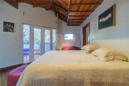 Casa de Vila à venda com 4 quartos, sendo 2 suítes,  em Jardim Marajoara, São Paulo, SP