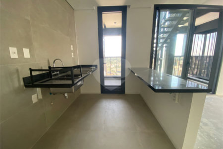 Apartamento à venda com 3 suítes em Jardim das Acácias, São Paulo, SP