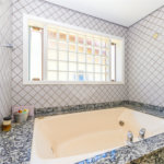 Casa à venda com 4 quartos, sendo 3 suítes, em Interlagos, São Paulo, SP