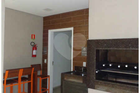 Apartamento de 2 quartos com garagem para alugar em Santa Cecília
