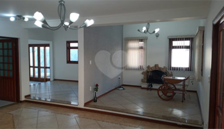 Casa à venda com 3 suítes no condomínio Villaggio Capriccio, Louveira - SP