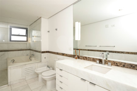 Apartamento à venda com 3 suítes em Alto da Boa Vista, São Paulo, SP
