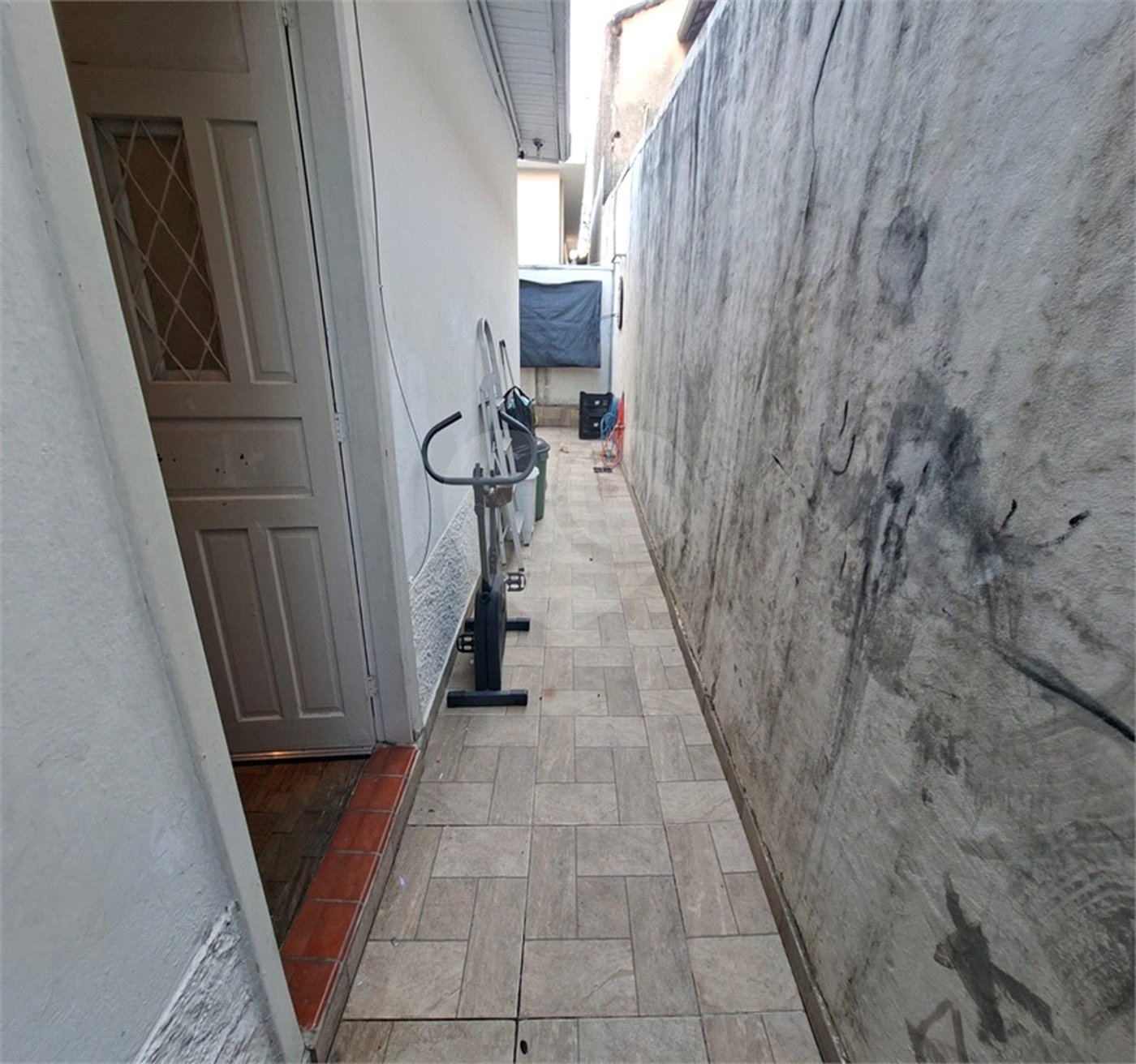 Casa Térrea à venda com 5 quartos, sendo 1 suíte, em Chora Menino, São Paulo, SP