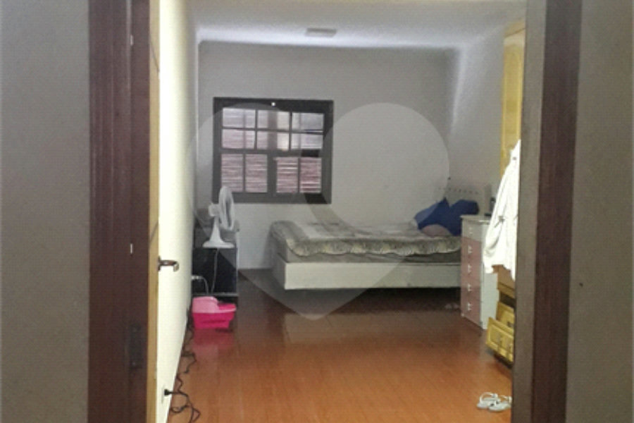 Sobrado à venda com 4 quartos, sendo 1 suíte, em Vila Nova Cachoeirinha, São Paulo, SP