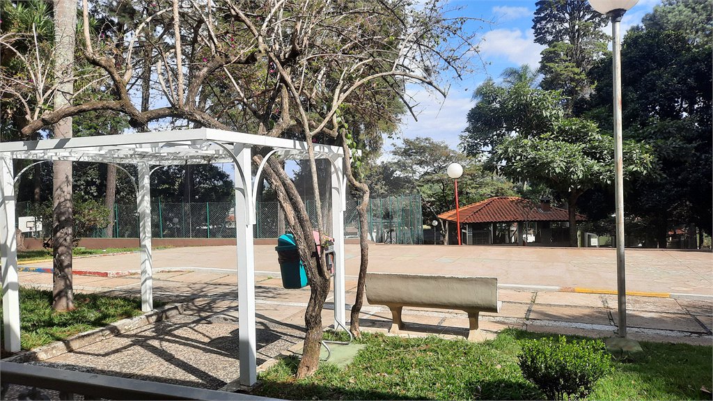 Apartamento à venda com 4 quartos, sendo 3 suítes,  em Interlagos, São Paulo, SP