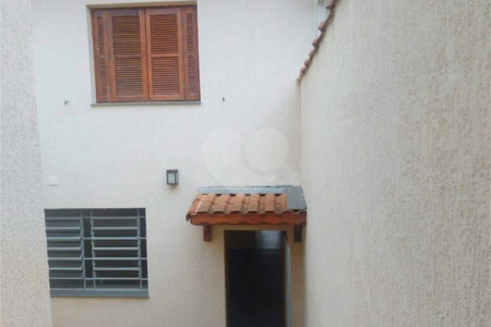 Sobrado à venda com 4 quartos em Parada Inglesa, São Paulo, SP