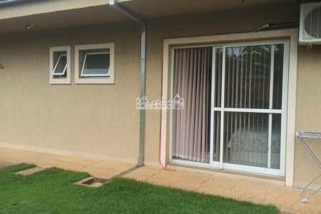 Casa à venda com 3 quartos, sendo 1 suíte, no condomínio Serra da Estrela, Atibaia - SP