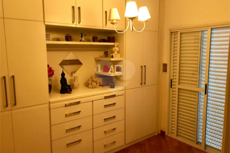 Casa à venda com 3 quartos, sendo 1 suíte, no condomínio San Marco, São Paulo - SP