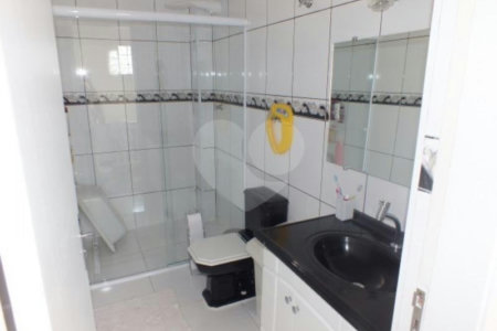 Casa à venda com 3 quartos, sendo 1 suíte, em Jardim Oriental, São Paulo, SP