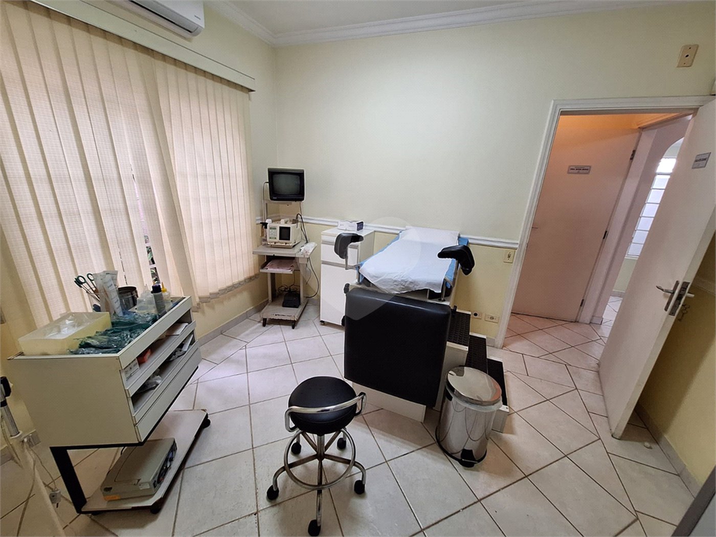 Casa à venda com 3 quartos, sendo 1 suíte, em Jardim Vergueiro, Sorocaba, SP