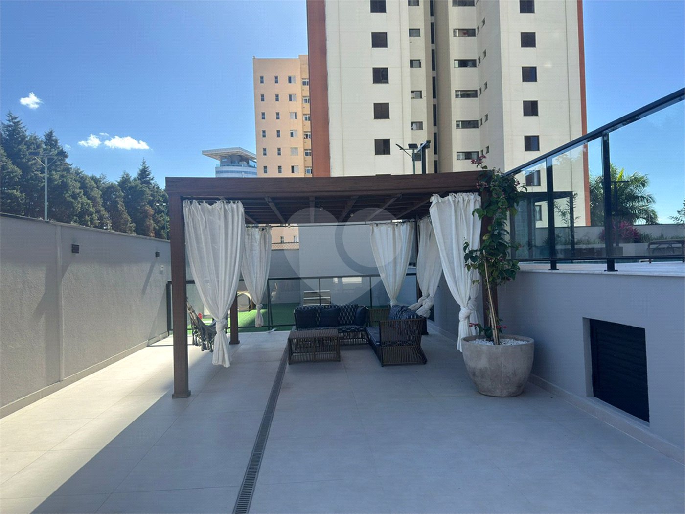 Apartamento à venda ou para alugar com 3 suítes em Parque Campolim, Sorocaba, SP