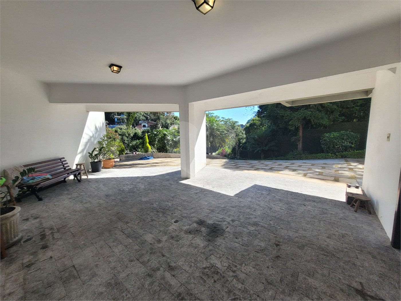 Casa à venda com 3 quartos, sendo 1 suíte, no condomínio Alpes da Cantareira, Mairiporã - SP