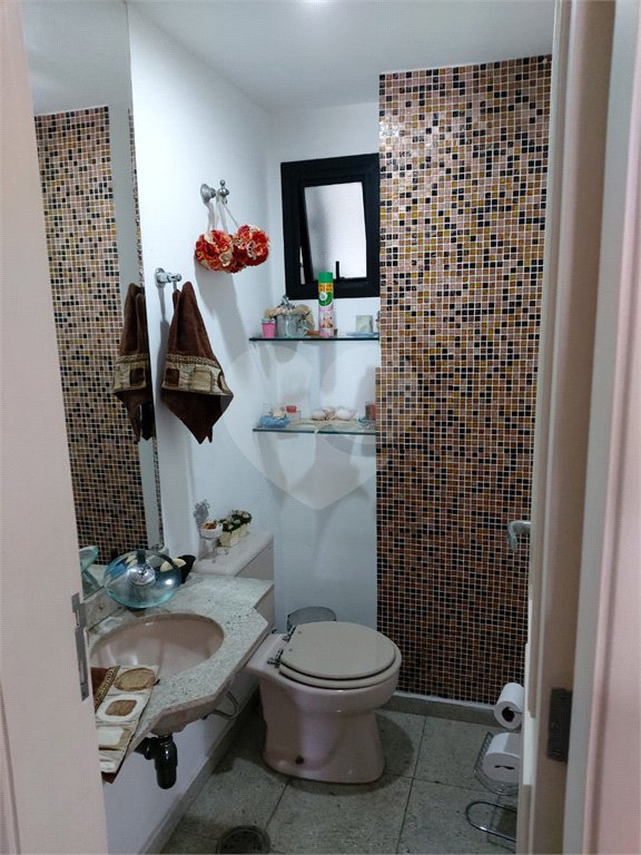 Apartamento à venda com 3 suítes em Vila Regente Feijó, São Paulo, SP