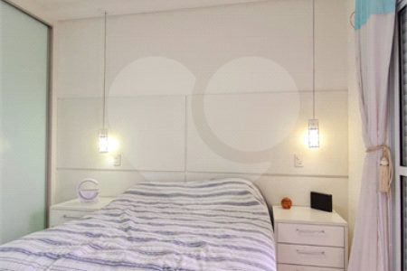 Sobrado à venda com 3 quartos, sendo 1 suíte,  em Jardim Leocádia, Sorocaba, SP