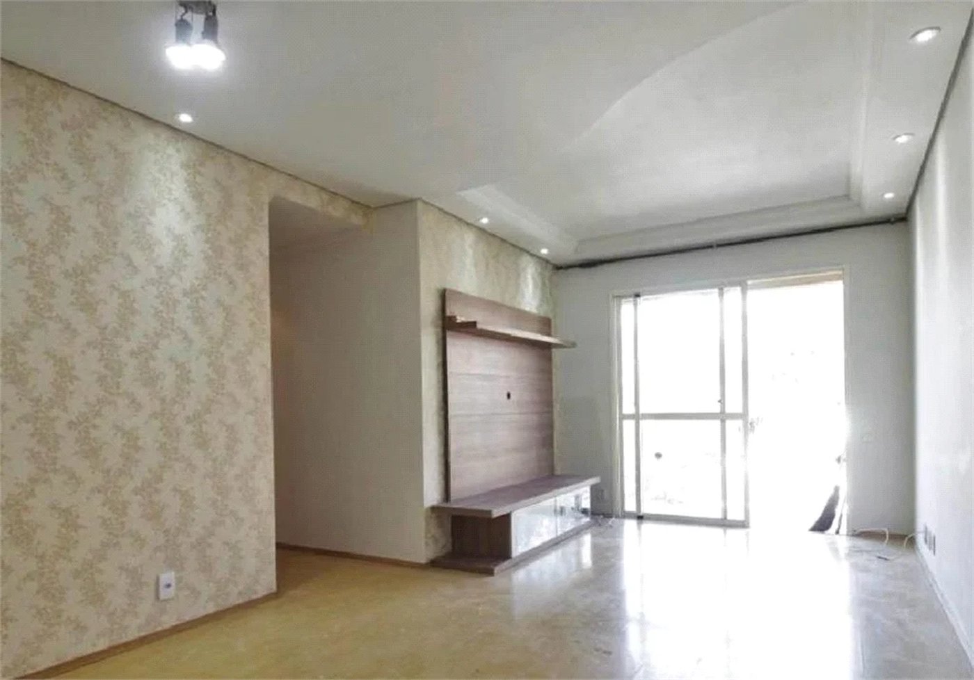 Apartamento à venda com 3 quartos, sendo 1 suíte,  em Jardim Ampliação, São Paulo, SP