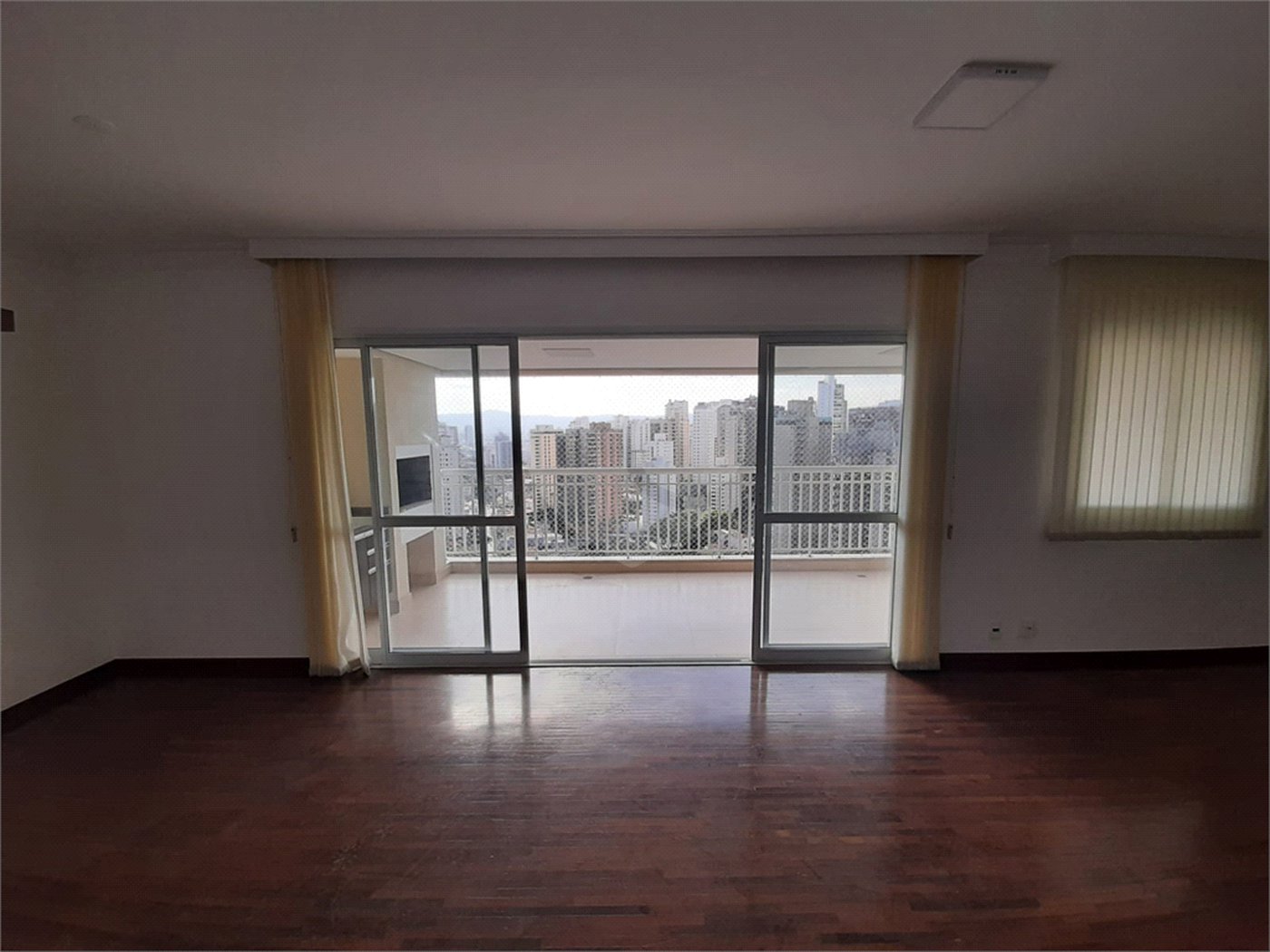 Apartamento à venda com 3 quartos, sendo 1 suíte, em Santana, São Paulo, SP