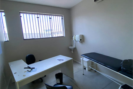 Salão Comercial para alugar em Vila Romanópolis, Ferraz de Vasconcelos, SP
