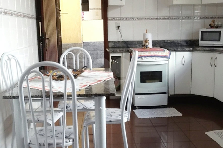 Sobrado à venda com 3 quartos, sendo 1 suíte, em Parque Vitória, São Paulo, SP