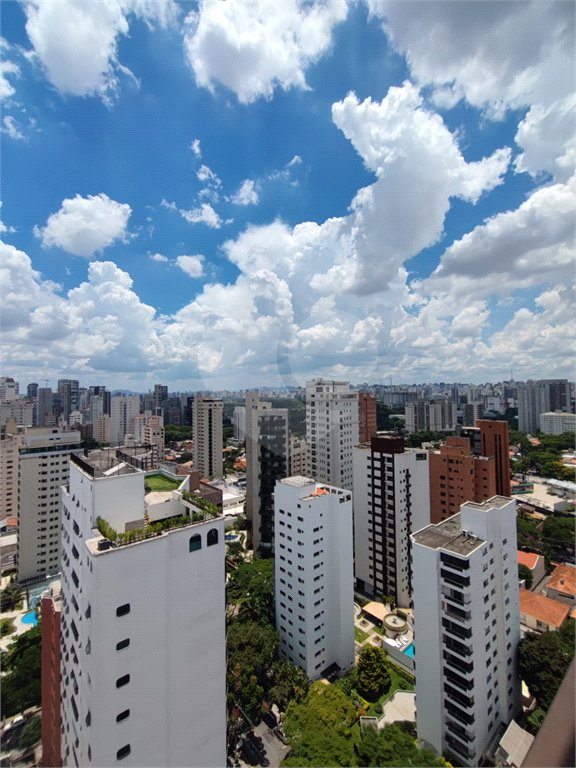 Apartamento à venda com 4 suítes em Moema, São Paulo, SP