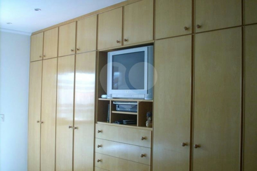 Sobrado à venda com 4 quartos, sendo 2 suítes, em Tremembé, São Paulo, SP